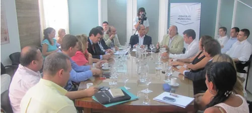 Los concejales analizaron el proyecto de reconversión del Puerto local