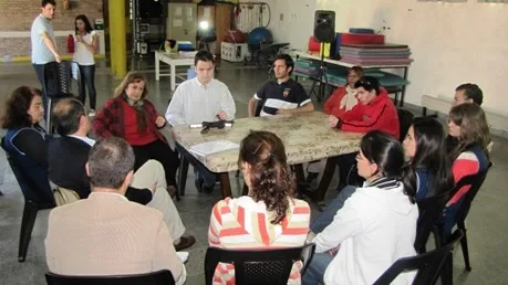 Alumnos de la Escuela Manzitti trabajaron materiales en Braille sobre el Concejo