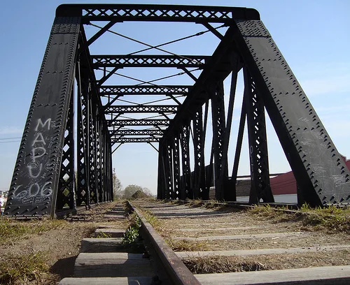 Un ícono de Aristóbulo llevará el nombre de “Puente de la Independencia Argentina”