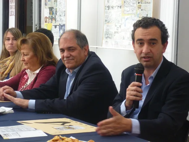 Pablo Javkin reflexionó sobre el valor de la democracia en la muestra de humor político