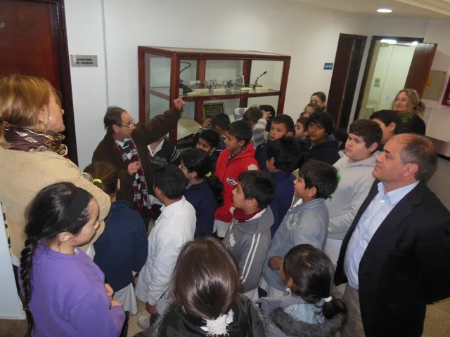 Más de 1500 niños y jóvenes participaron de las visitas guiadas en el Concejo Municipal