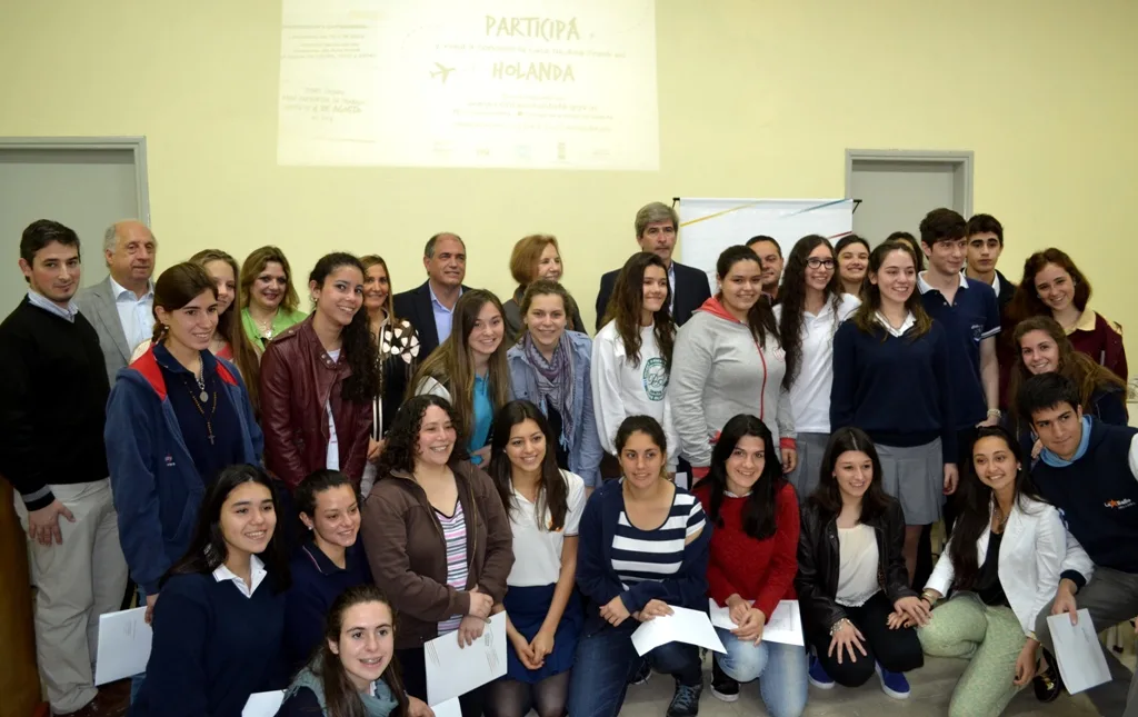 Distinguieron a los finalistas del concurso literario “De Ana Frank a nuestros días”
