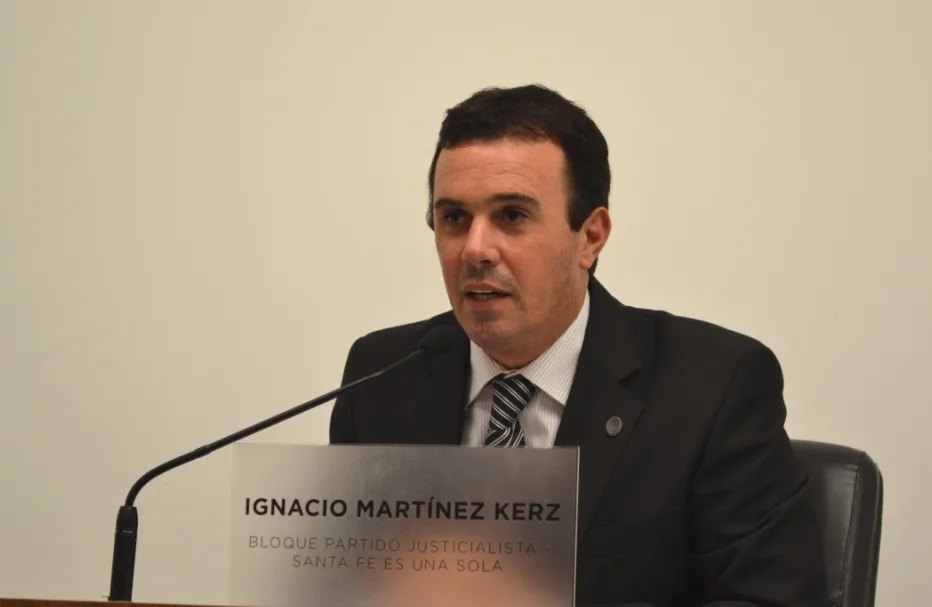 Baldosas para conmemorar el Día Internacional de la Eliminación de la Violencia contra la Mujer