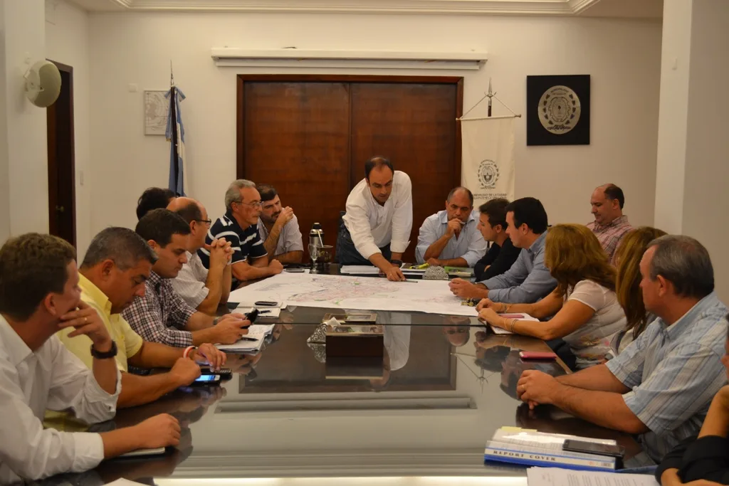 El Intendente y los Concejales se reunieron por las precipitaciones en la ciudad
