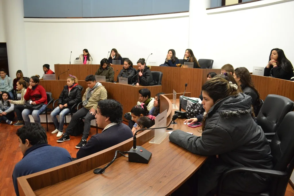 Jóvenes comprometidos bajo el lema “No violencia, No discriminación y Solidaridad”