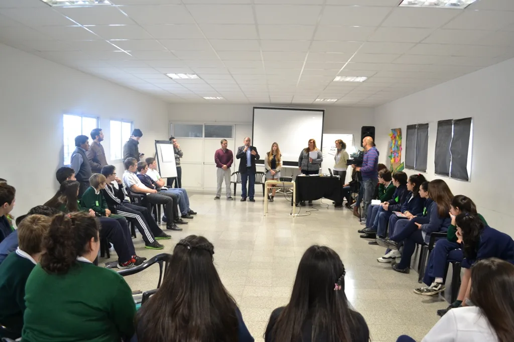 Alumnos de la Escuela Sagrada Familia promueven una mejor convivencia entre los jóvenes