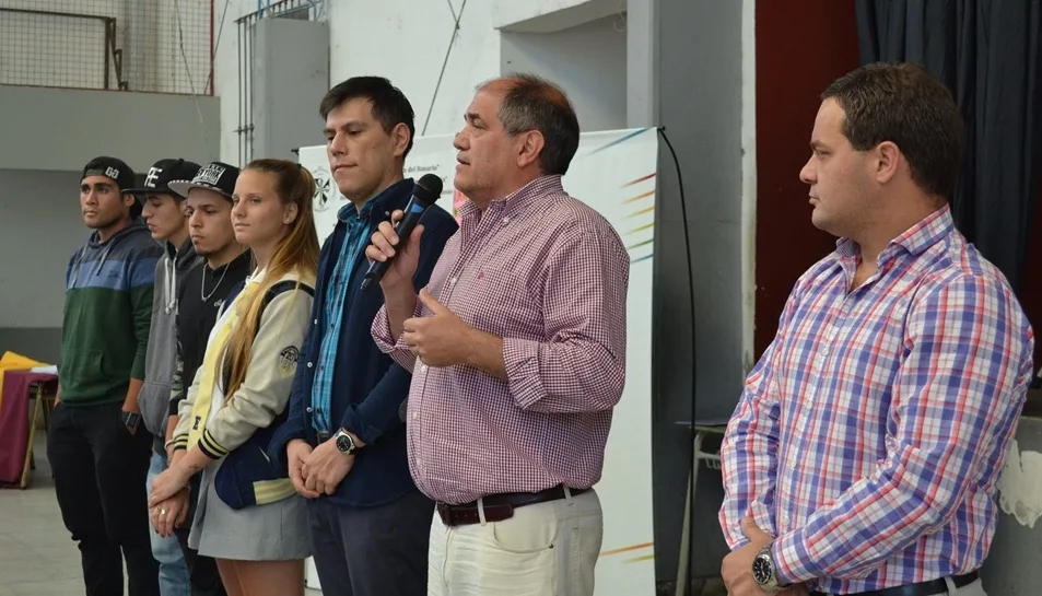 Una “cadena de favores” entre jóvenes comprometidos por la paz