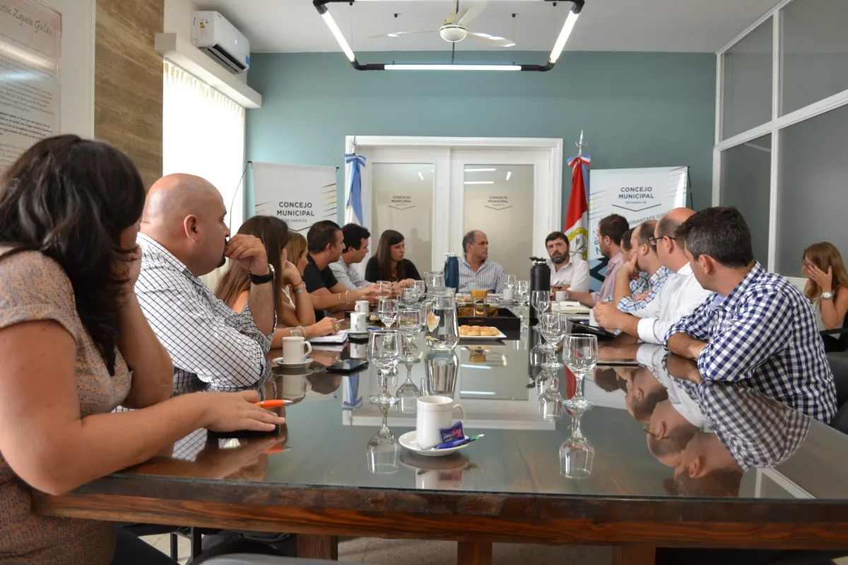 Concejales y funcionarios municipales analizaron los trabajos realizados tras el temporal en Santa Fe