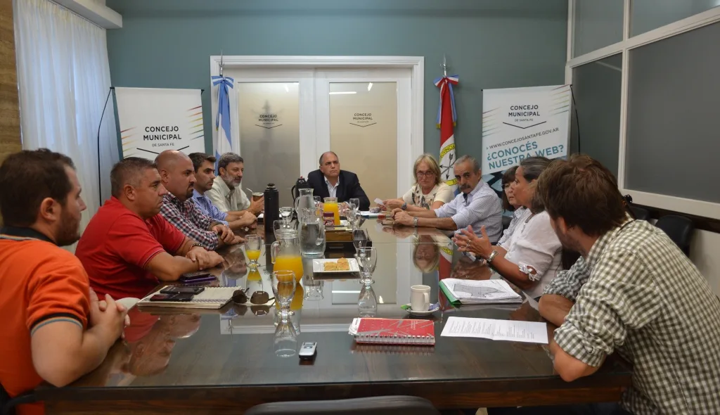 Concejales se reunieron con vecinos de Candioti Sur