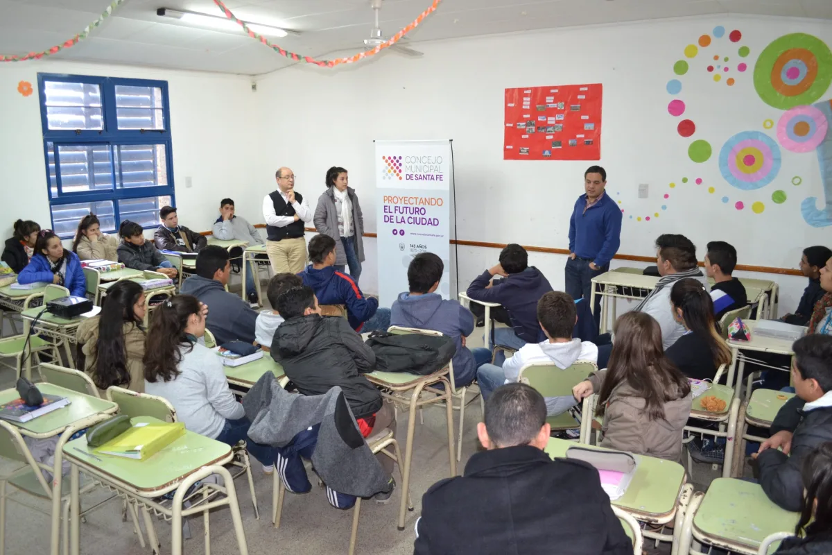Concejales interactuaron con alumnos de la Escuela Nº 597