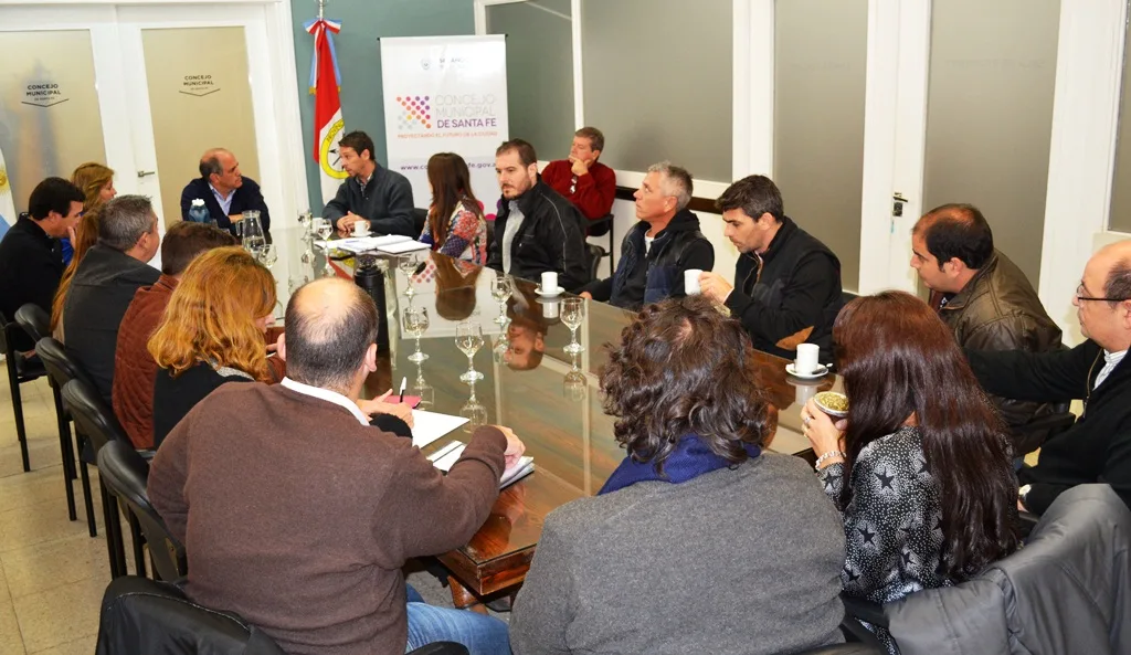 Concejales recibieron a trabajadores de LT9 y se solidarizaron con su situación laboral