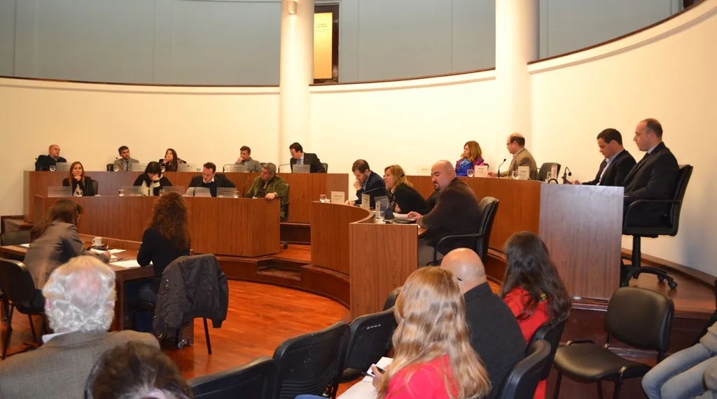 Incorporan a los ingenieros en la Comisión de Consulta y Revisión del ROU