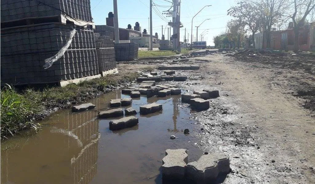 Concejales solicitaron informes por obra de pavimento articulado paralizada en Barrio Punta Norte