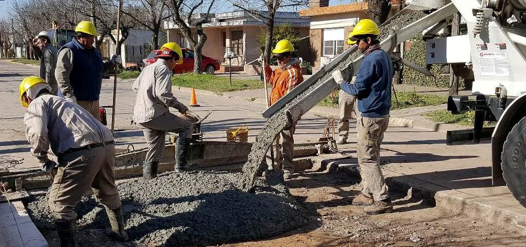 Pavimento en Barrio Sargento Cabral: El Concejo autorizó el empréstito para la financiación por contribución por mejoras de calle Vélez Sarsfield