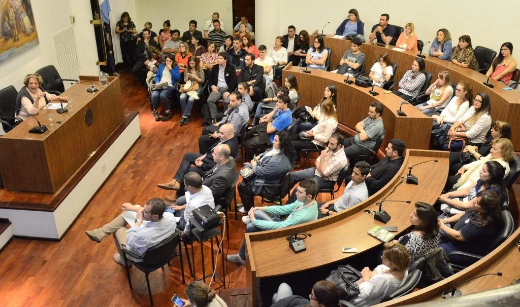 Foro Niños y Jóvenes en la Red: “Riesgos y problemáticas del uso de Internet"