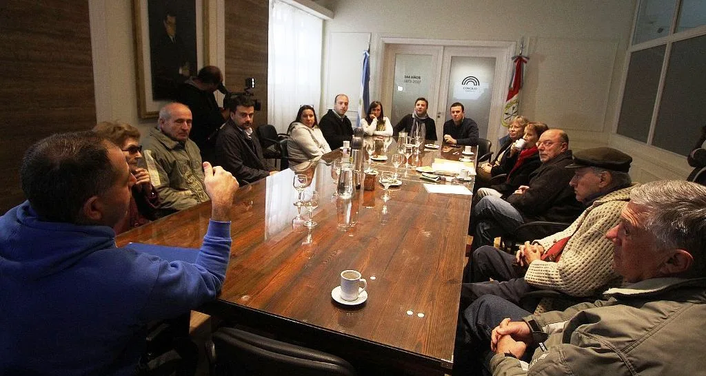 Concejales se reunieron con vecinos por controles municipales en Barrio Candioti
