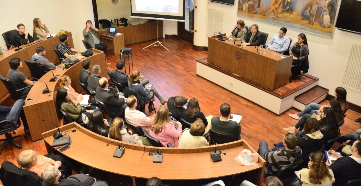 Concejo Municipal: se llevó a cabo un panel sobre Ciberestafa