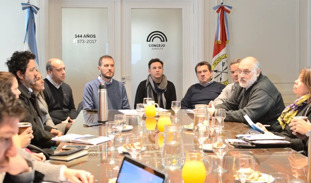 Bullying: se realizó una mesa de trabajo con especialistas en la problemática