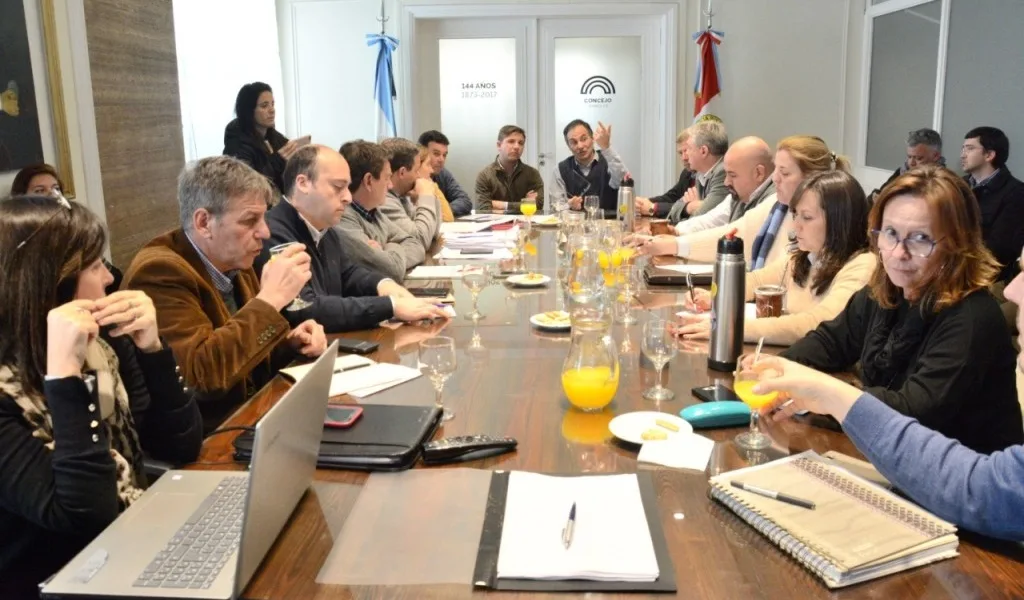 Concejales se reunieron con autoridades del Litoral Gas