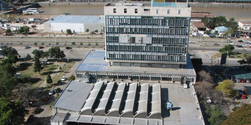 Piden informes sobre la restauración del edificio del Correo