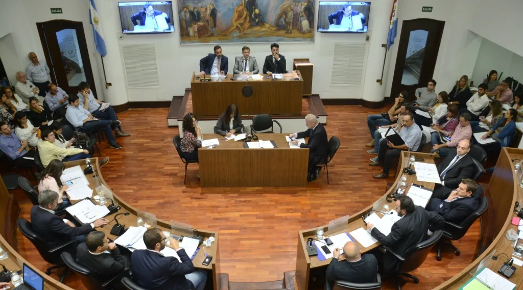 Padrinazgo para clubes barriales: el Concejo rechazó el veto parcial del Ejecutivo