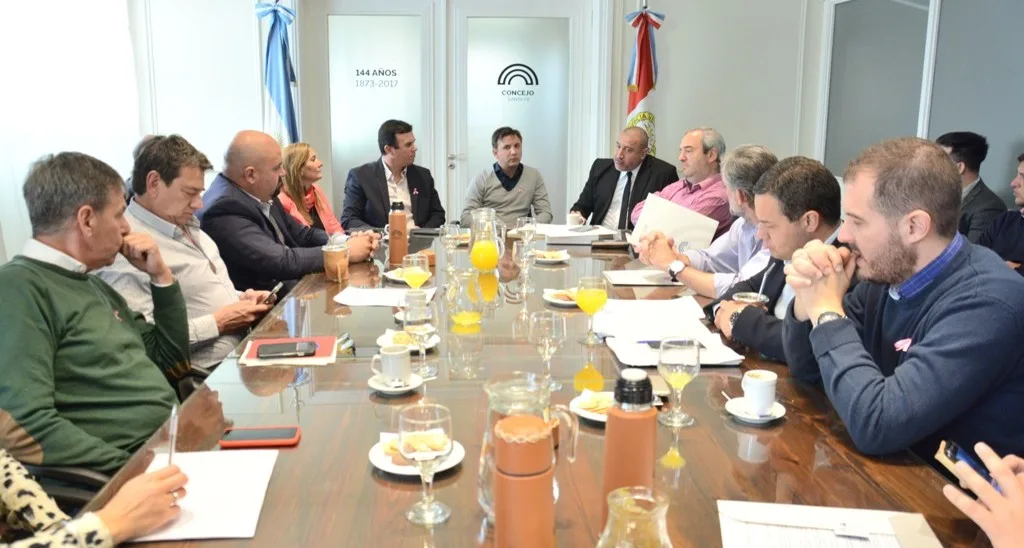 Autonomía Municipal: concejales se reunieron con especialistas del foro local