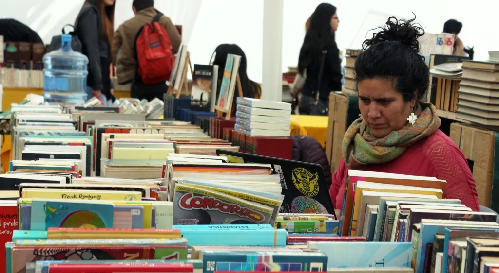 El Concejo autorizó una feria de libros usados los días sábados en Plaza Constituyentes