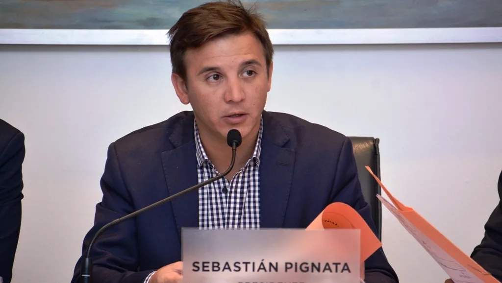 Solicitan fomentar el uso de vehículos eléctricos y energías alternativas para movilidad