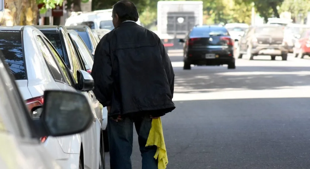 El Concejo sancionó la creación de un programa inclusivo para cuidadores de vehículos