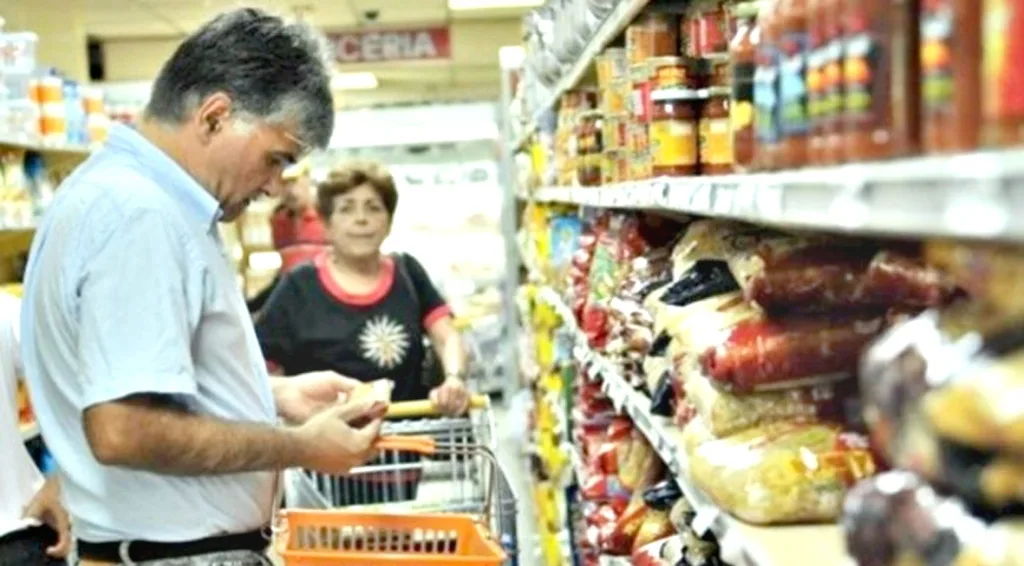 Piden controlar el descuento del IVA en productos de la canasta alimentaria