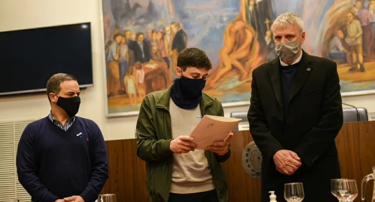El Concejo Municipal acompañó la postulación de Adolfo Schweighoffer