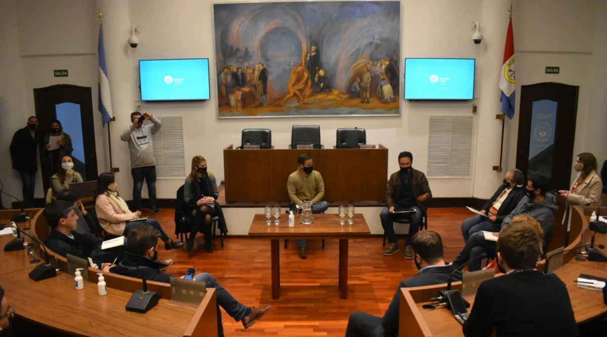 "Ciudad 30": El Concejo recibió a funcionarios municipales