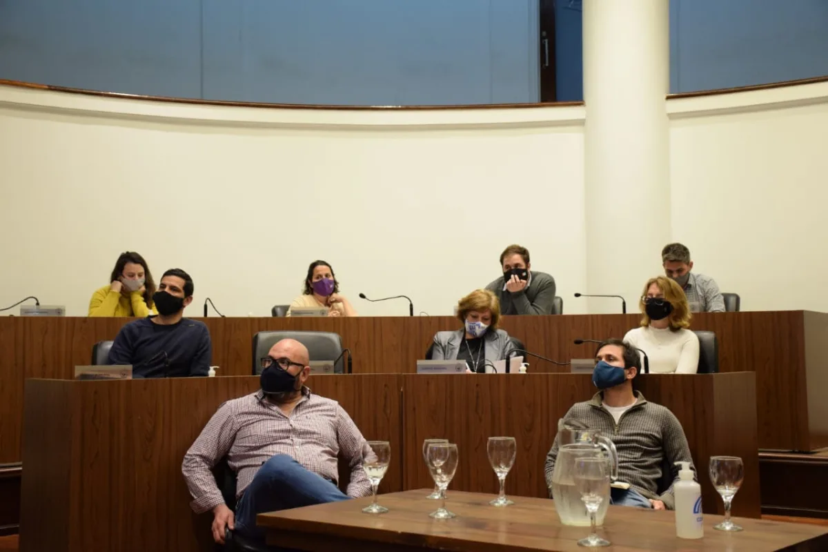 Paradores de playa: El Concejo recibió a funcionarios municipales