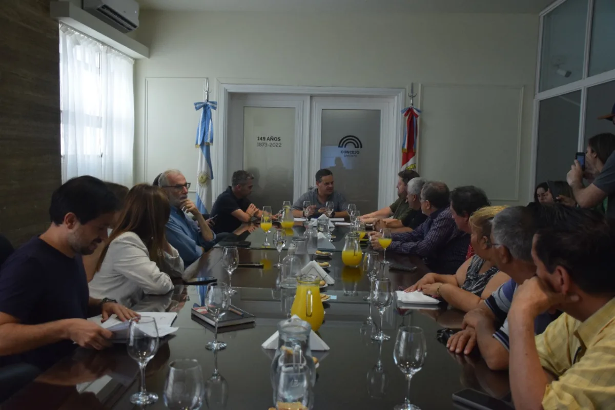 Ordenanza de nocturnidad: reunión con vecinales