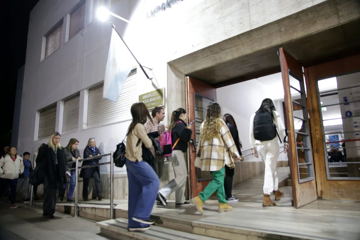 Vecinos de la ciudad conocieron el Concejo por dentro