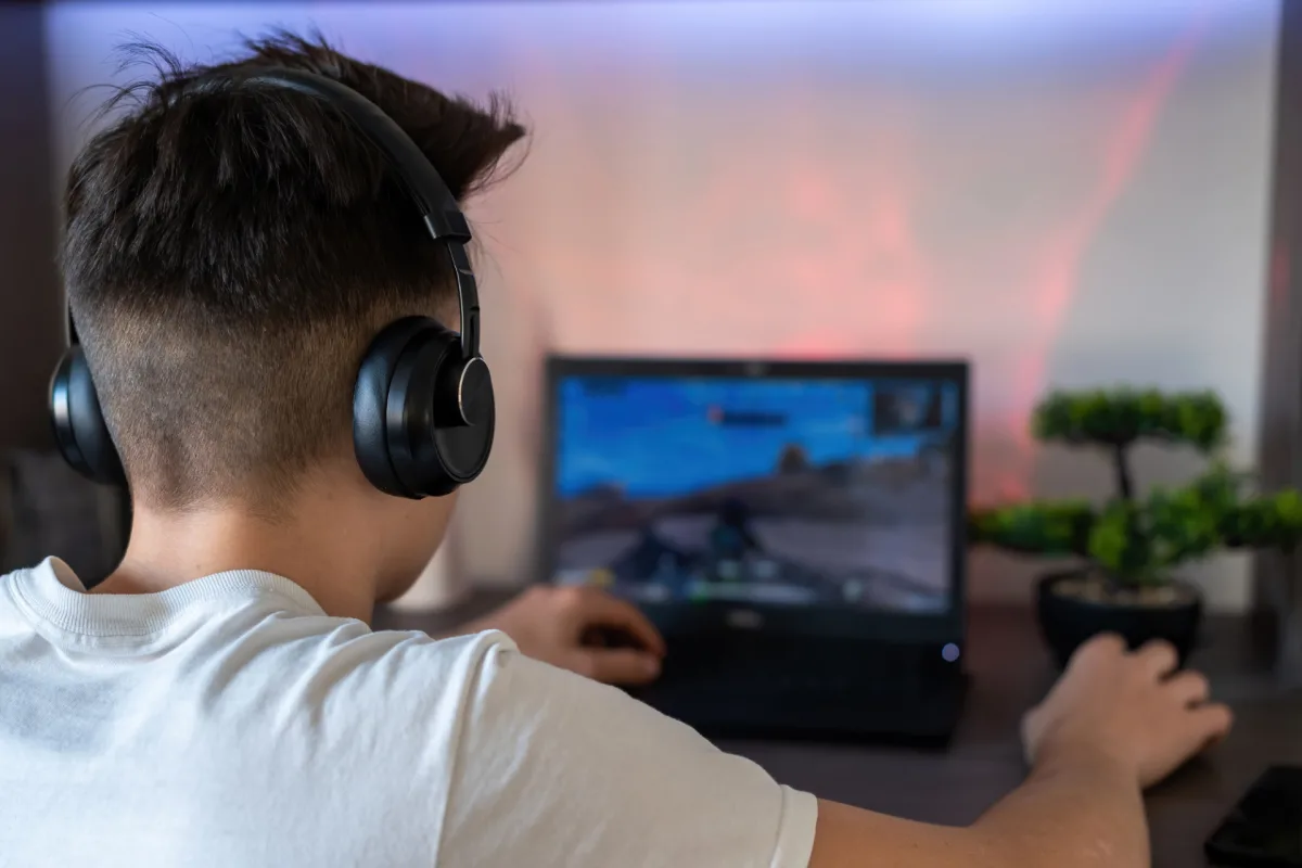 Solicitan prevención y abordaje específico de ludopatía virtual en niños, niñas y adolescentes