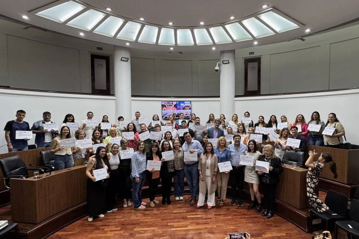 Con 54 participantes, finalizó el curso de mediación comunitaria