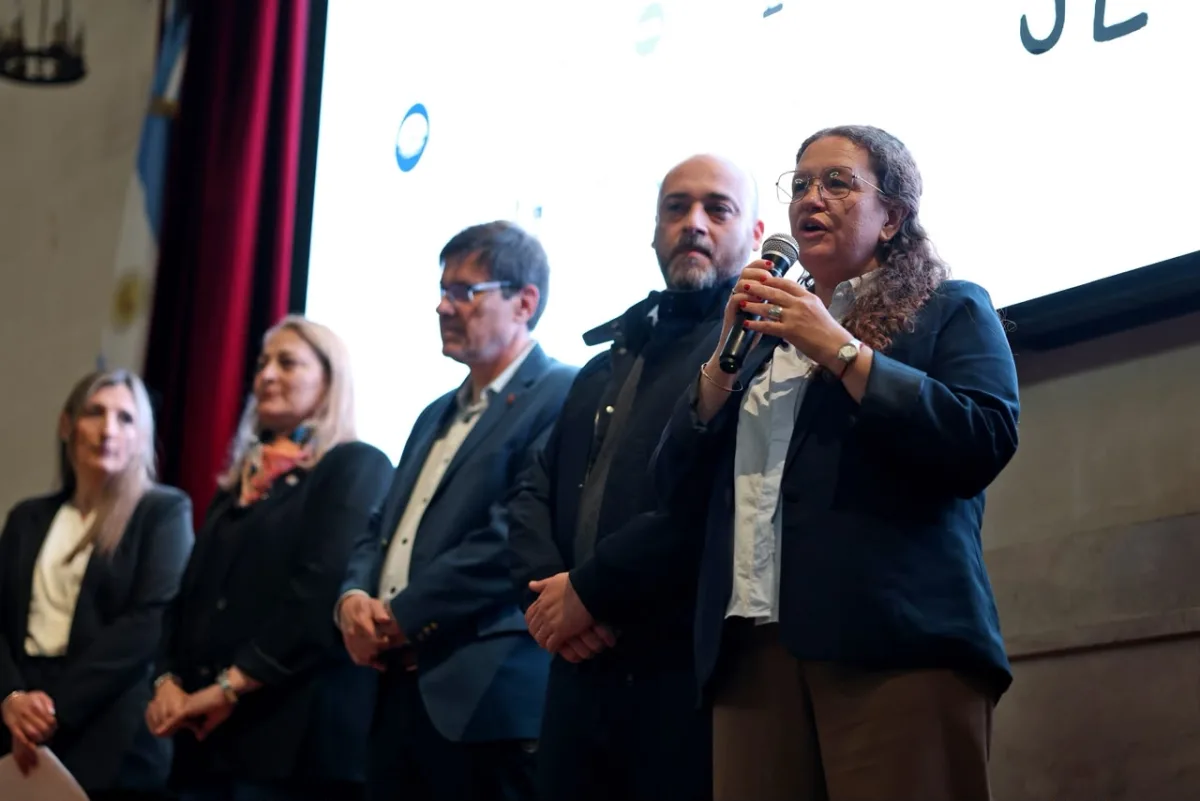 “De esto sí se habla”: adolescentes de seis escuelas de Santa Fe compartieron sus miradas sobre la salud mental y los entornos digitales