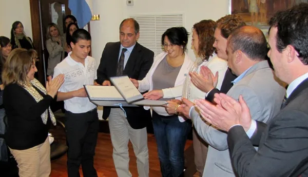 Sergio Zayas fue distinguido por el Concejo Municipal