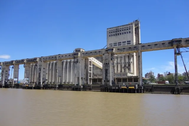 Fuerte apoyo del Concejo a la reconversión del Puerto