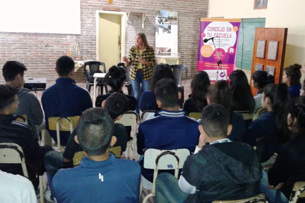 “El Concejo en Tu Escuela” estuvo presente en barrio Yapeyú