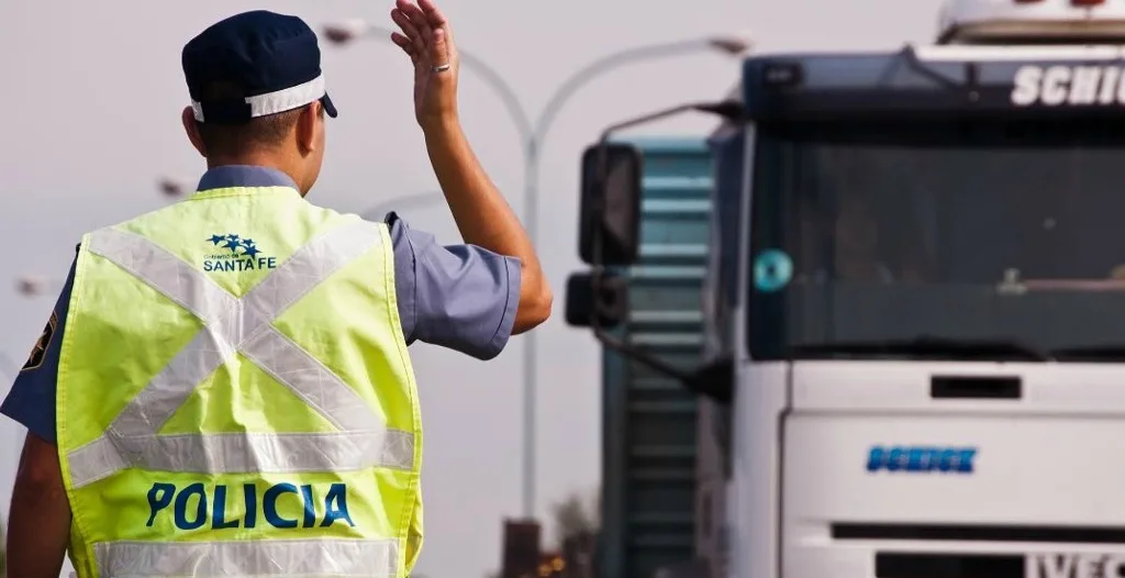 Accidentes en Ruta 1 y 168: buscan impulsar el servicio de grúa para la remoción de vehículos