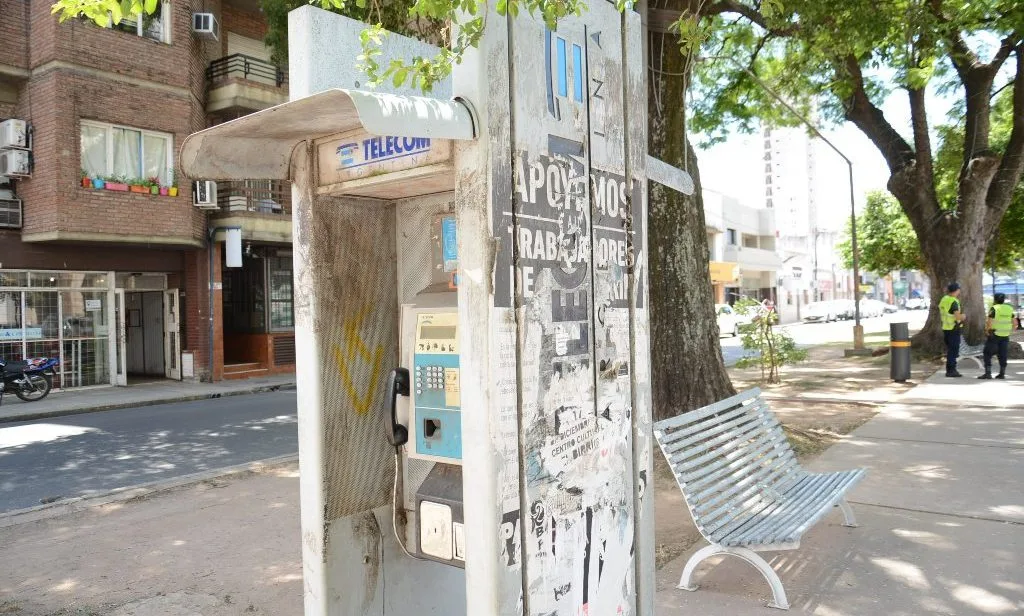 Piden reparan y revalorizar los teléfonos públicos
