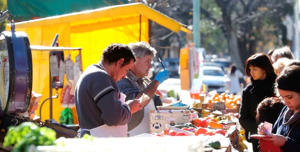 Impulsan ferias itinerantes para pequeños productores locales