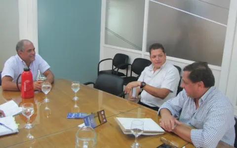 Simoniello recibió a autoridades de la Maratón Santa Fe-Coronda