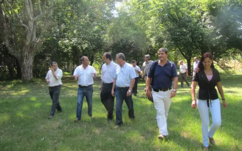 Corral y Simoniello visitaron el recuperado Vivero Municipal
