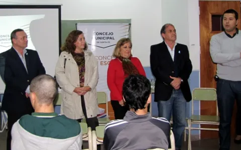 “El Concejo en Tu Escuela” se presentó en el Colegio Visión de Futuro