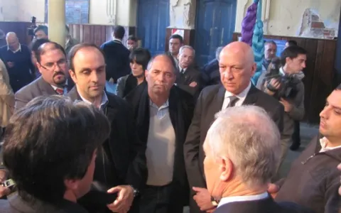 Con la llegada del móvil del Renar, continúan las acciones de desarme