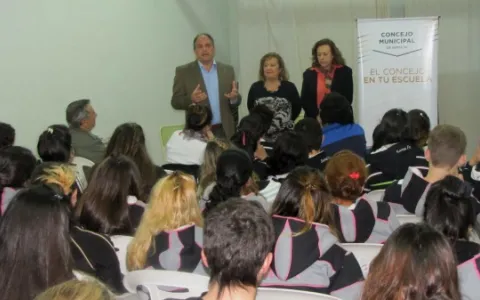 Los alumnos de la Escuela Bustos se sumaron al Programa educativo del Concejo