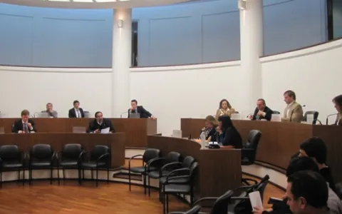 Establecen nuevas disposiciones para la utilización de contenedores en la vía pública